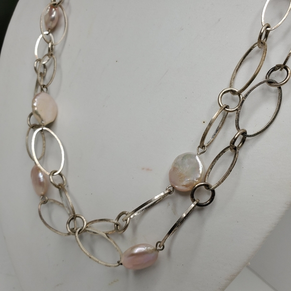 Pale Pink Freshwater Pearl Silver Loop Necklace - Picture 3 of 7